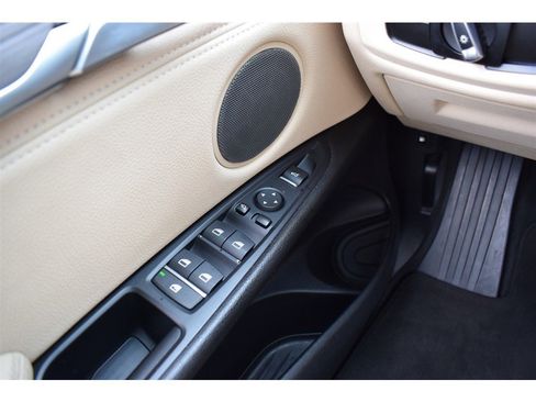 Used 2017 BMW X5 xDrive40e image 24