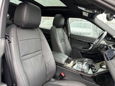 Used 2023 Land Rover Range Rover Evoque R-Dynamic SE image 16
