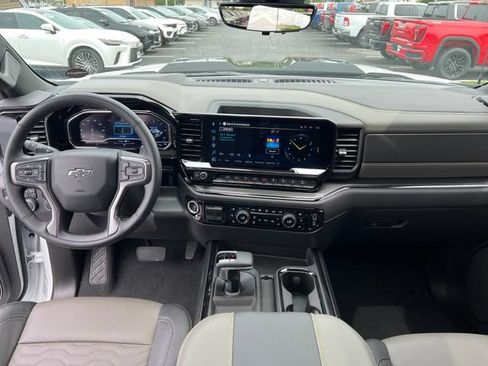 Certified 2025 Chevrolet Silverado 1500 ZR2 w/ Technology Package AWD/4WD image 14