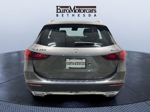 Used 2025 Mercedes-Benz GLA 250 4MATIC image 4