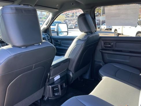 New 2026 RAM 2500 Tradesman w/ Chrome Appearance Group image 19