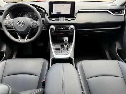 Used 2025 Toyota RAV4 XLE Premium FWD image 9
