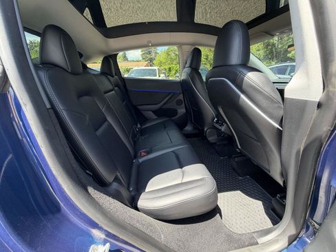 Used 2023 Tesla Model Y Performance AWD/4WD image 27