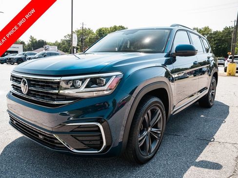 Used 2021 Volkswagen Atlas SE w/ Panoramic Sunroof Package FWD image 3