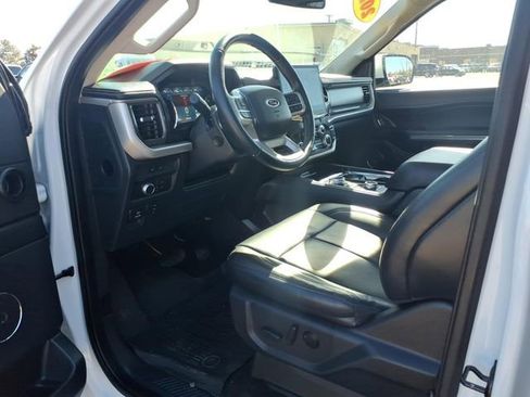 Certified 2022 Ford Expedition XLT image 17