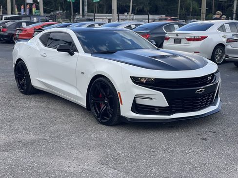 Used 2019 Chevrolet Camaro SS RWD image 18