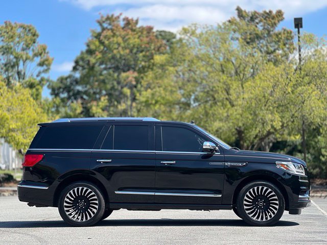 Used 2019 Lincoln Navigator Black Label AWD/4WD image 4