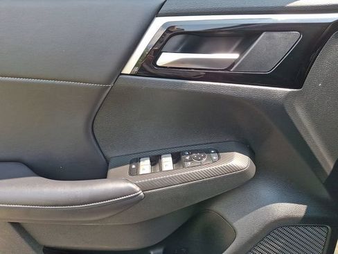 Used 2023 Mitsubishi Outlander SE AWD/4WD image 12