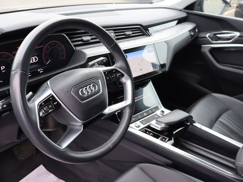 Used 2021 Audi e-tron Premium w/ Convenience Plus Package image 9