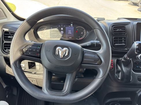 Used 2023 RAM ProMaster 2500 w/ Driver Convenience Group image 42