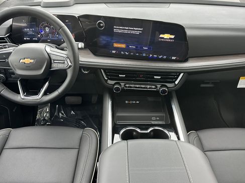 New 2026 Chevrolet Suburban Premier w/ Sun And Tow Package image 15