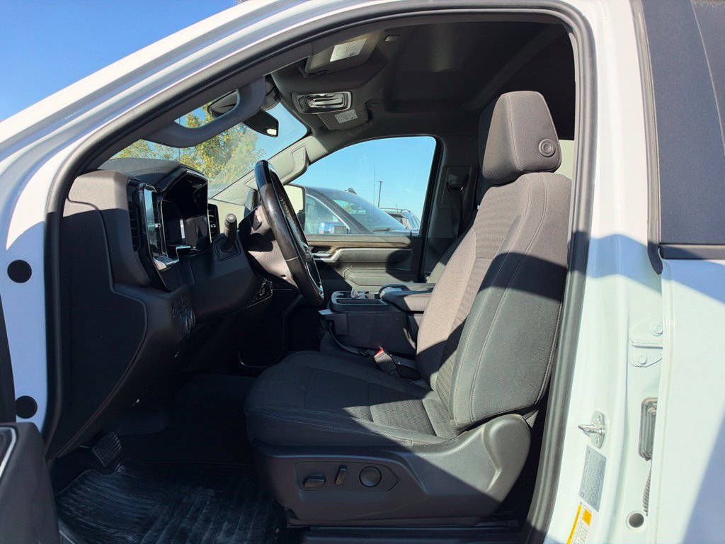 Used 2025 Chevrolet Silverado 3500 LT w/ Safety Package AWD/4WD image 14