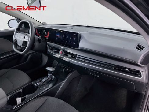 Used 2025 Kia K4 FWD image 33