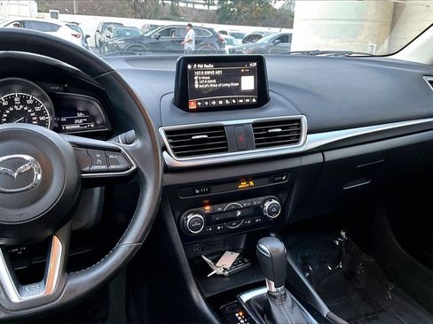 Used 2017 MAZDA MAZDA3 Touring image 8