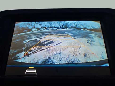 Used 2019 Chevrolet Equinox LT image 18