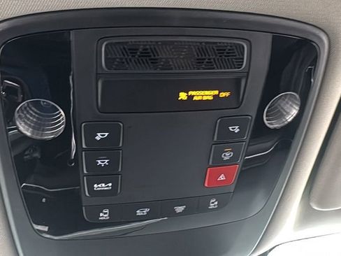 New 2026 Kia Carnival EX image 32