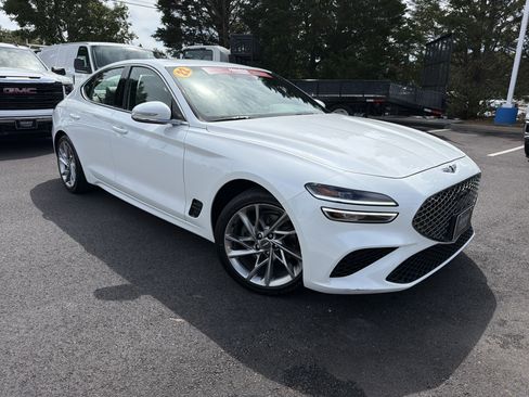 Used 2022 Genesis G70 2.0T AWD/4WD image 2