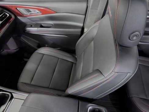 Used 2024 Chevrolet Traverse Z71 AWD/4WD image 25