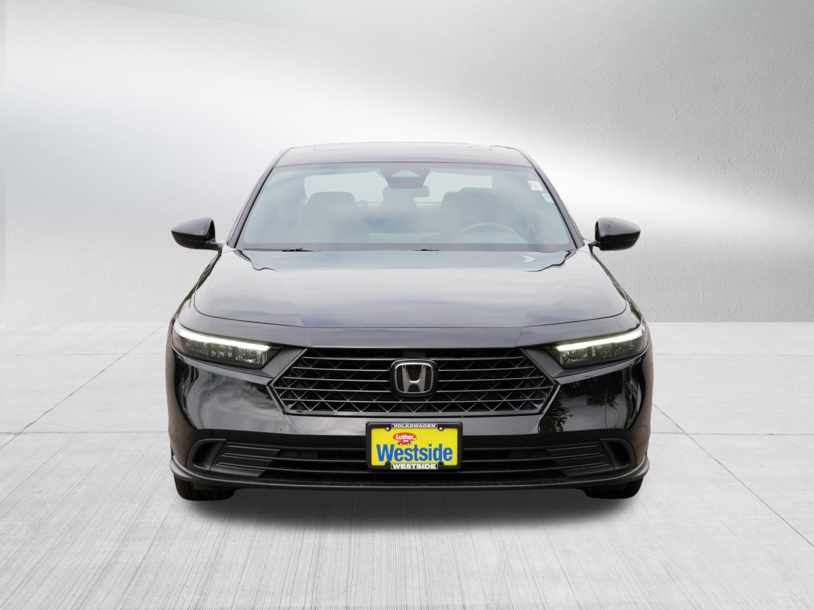 Used 2024 Honda Accord Sport image 2