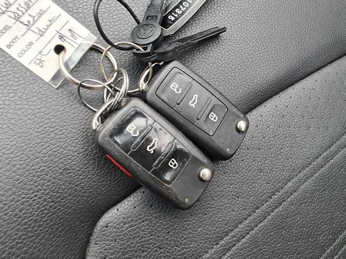 Used 2015 Volkswagen Passat 1.8T SE image 21