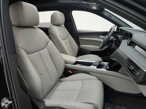 Used 2024 Audi Q8 e-tron Prestige w/ Prestige Package AWD/4WD image 18