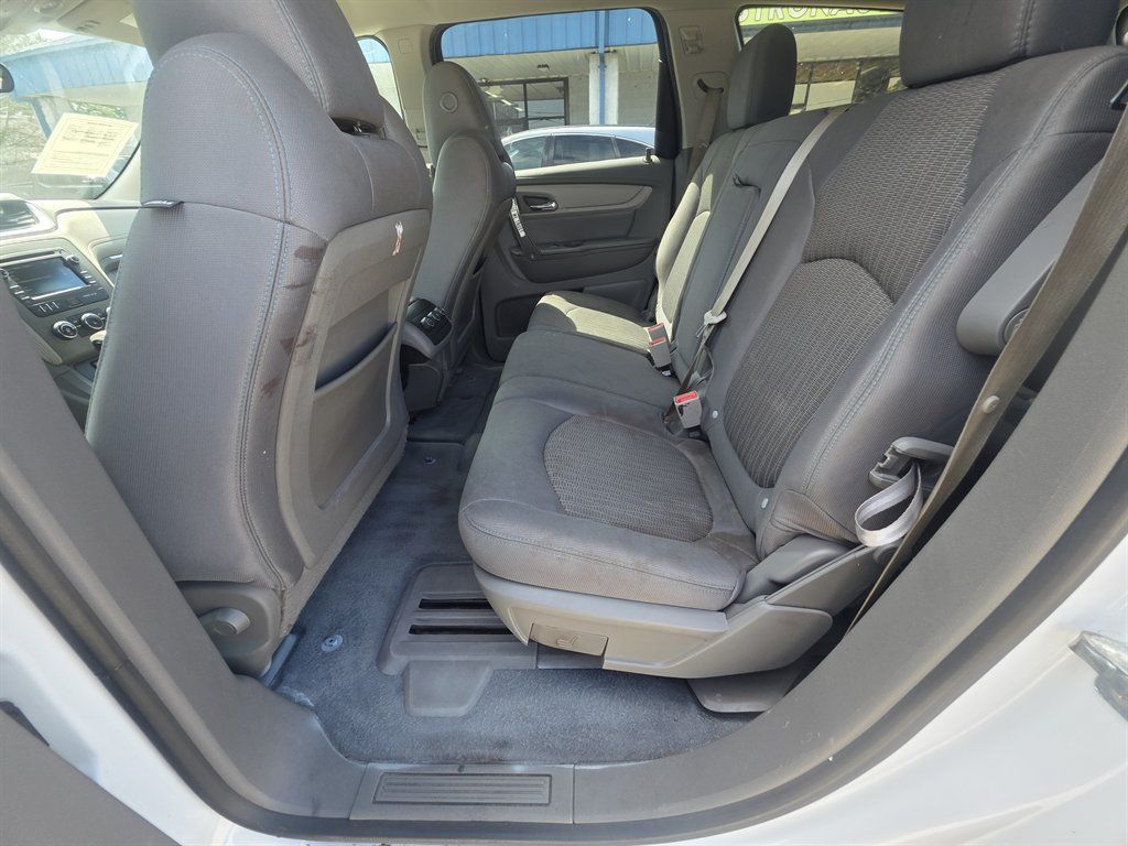 Used 2017 Chevrolet Traverse LS FWD image 8