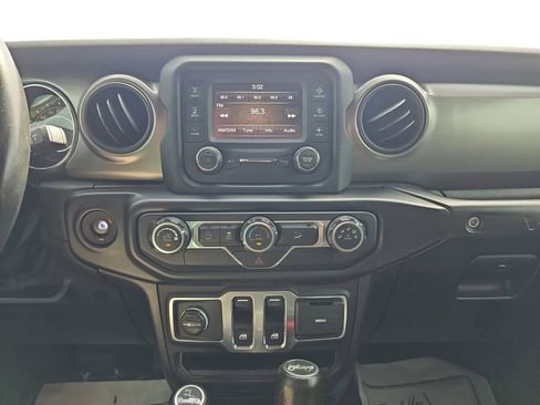 Used 2020 Jeep Wrangler Sport image 22