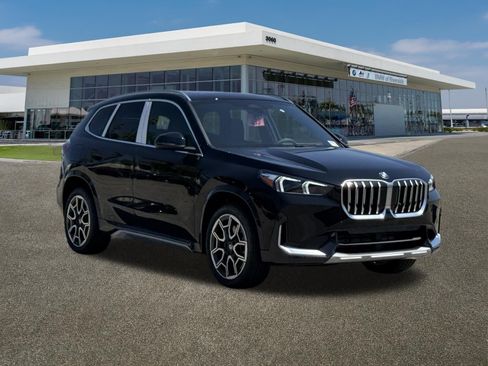New 2026 BMW X1 xDrive28i w/ Technology Package AWD/4WD image 2
