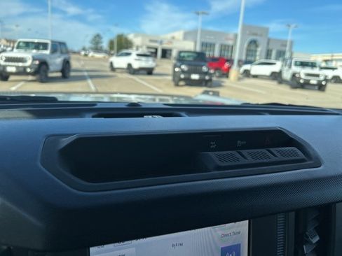 Used 2022 Ford Bronco Outer Banks image 25