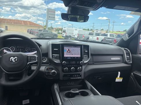 New 2025 RAM 1500 Big Horn image 4