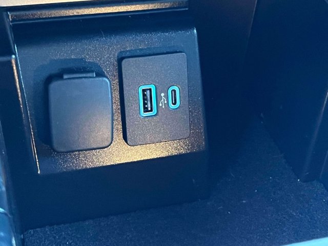 Used 2023 Ford Explorer ST w/ Equipment Group 401A AWD/4WD image 34