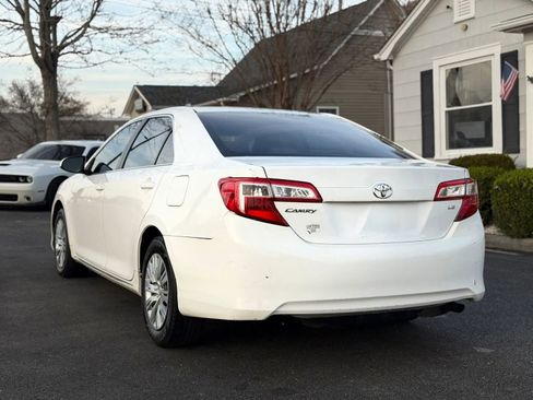 Used 2012 Toyota Camry LE FWD image 4