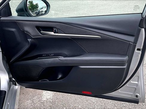 Used 2025 Toyota Camry LE FWD image 22