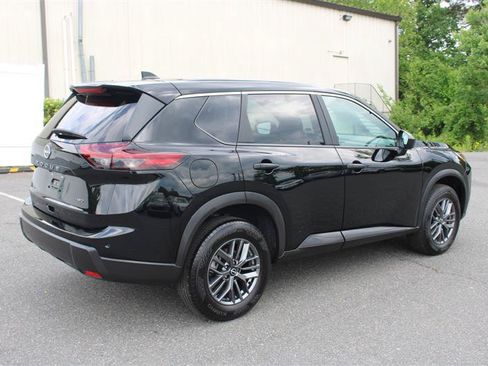 Used 2025 Nissan Rogue S AWD/4WD image 8