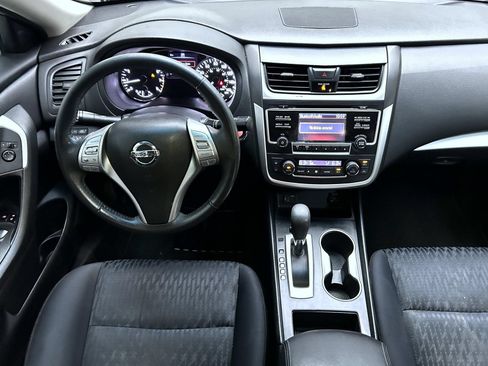 Used 2017 Nissan Altima 2.5 SV FWD image 14