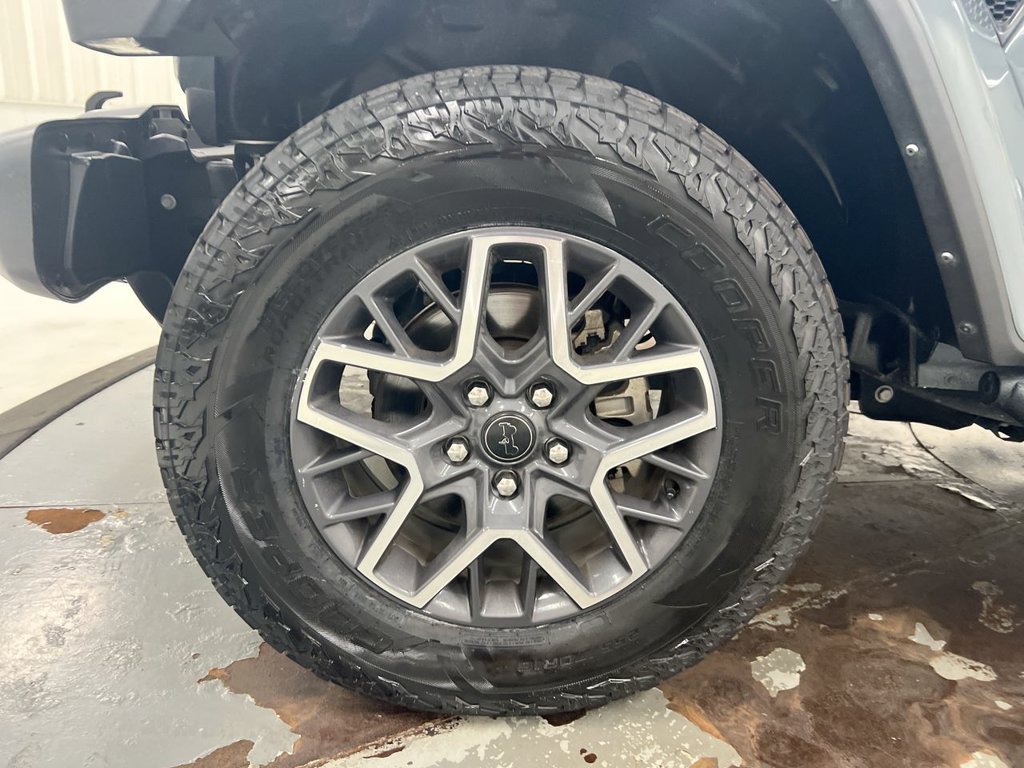 Used 2024 Jeep Wrangler Unlimited Sahara AWD/4WD image 25