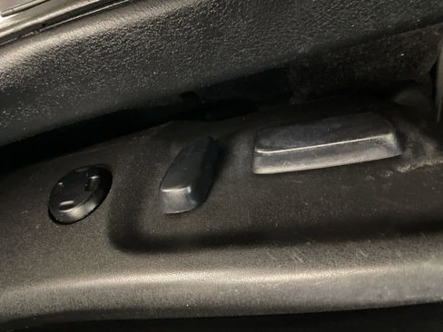 Used 2014 Toyota Avalon XLE image 16