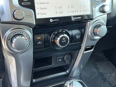 Certified 2024 Toyota 4Runner SR5 AWD/4WD image 22
