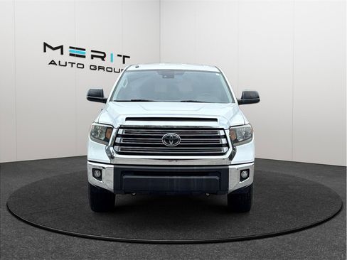 Used 2018 Toyota Tundra SR5 w/ SR5 Upgrade Package image 3