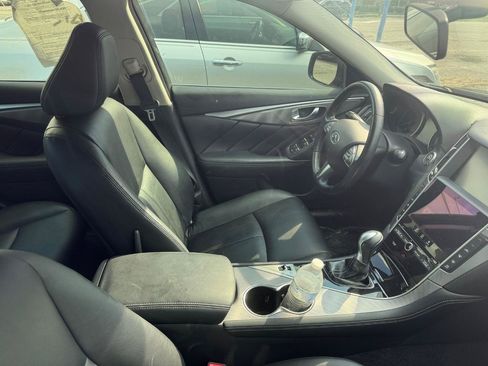 Used 2015 INFINITI Q50 AWD w/ Moonroof Package image 5