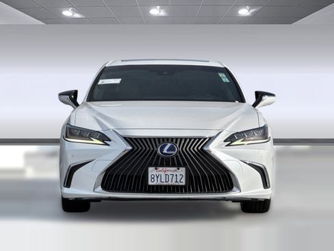Used 2019 Lexus ES 300h image 6