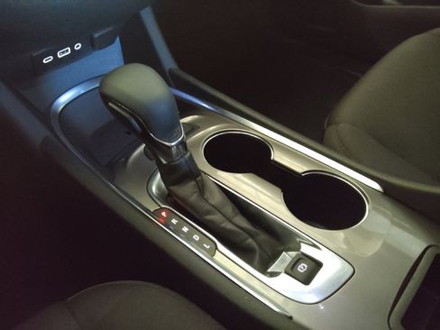 Used 2022 Chevrolet Malibu LT FWD image 26