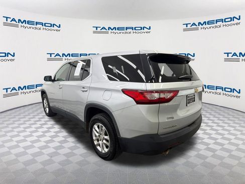 Used 2019 Chevrolet Traverse LS FWD image 3