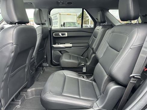 Used 2023 Ford Explorer XLT w/ Equipment Group 202A image 13