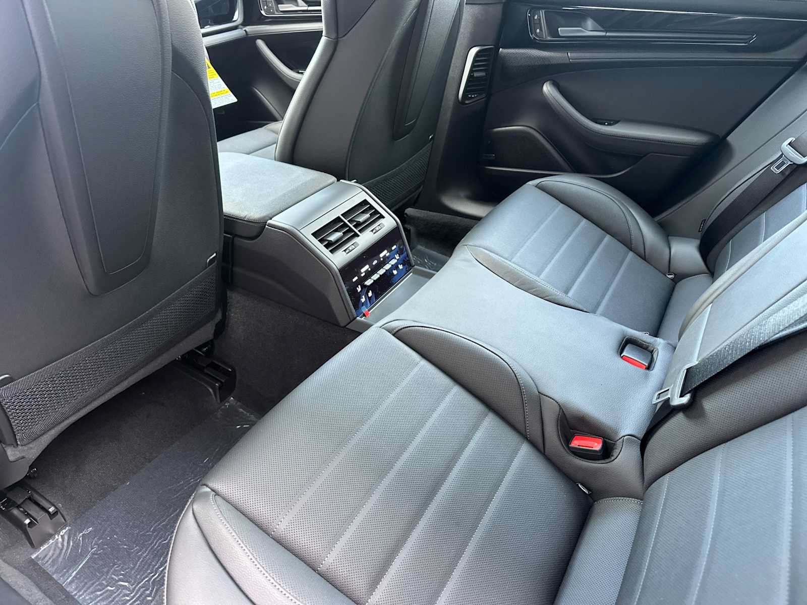 New 2026 Porsche Panamera RWD image 14