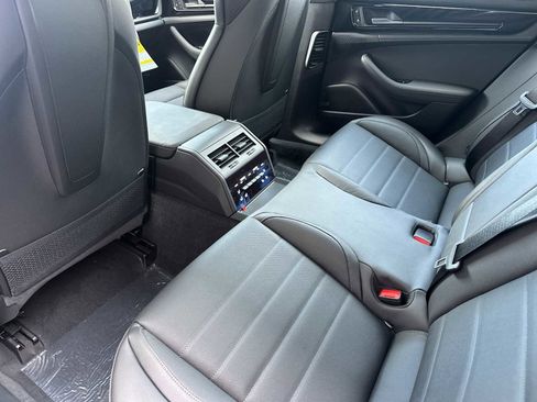 New 2026 Porsche Panamera image 14