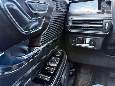 Used 2020 Lincoln Corsair FWD w/ Equipment Group 101A image 33