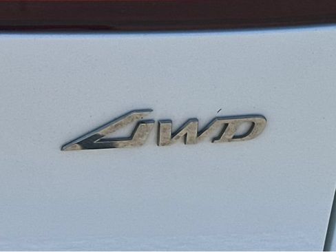 Used 2022 Genesis GV70 2.5T AWD/4WD image 21