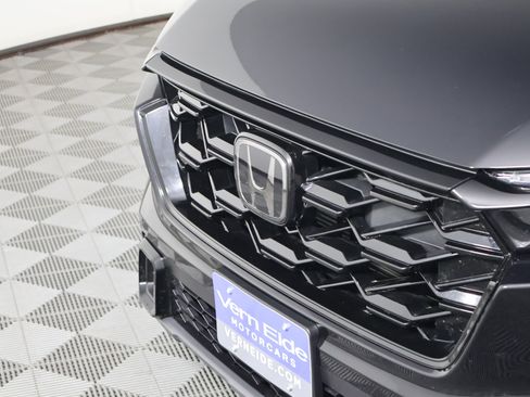 Certified 2025 Honda CR-V Sport image 11