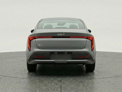 Used 2025 Kia K4 LXS image 7